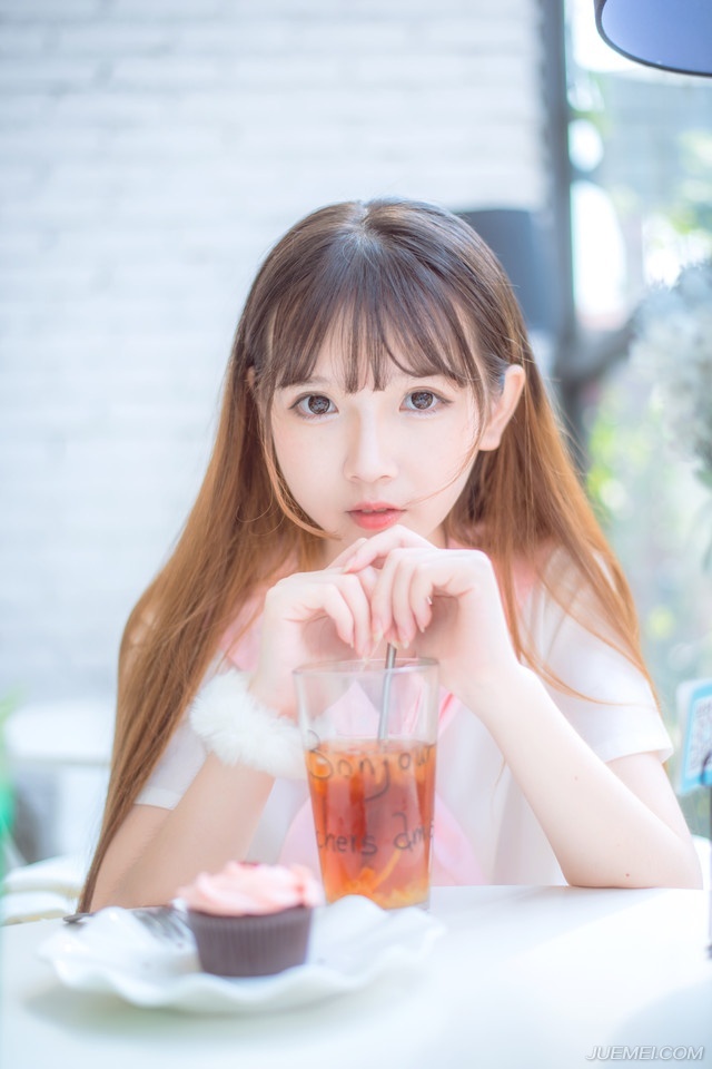 你必须承认，身边总有一些朋友笑声比笑话还好笑。